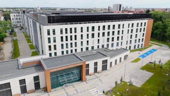 Widok budynku szpitala klinicznego w Poznaniu