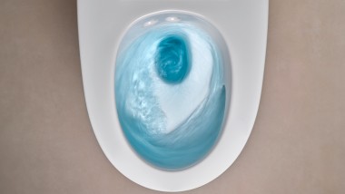 Bezrantowa toaleta myjąca Geberit AquaClean Mera z technologią TurboFlush Bezrantowa toaleta myjąca Geberit AquaClean Mera z technologią TurboFlush