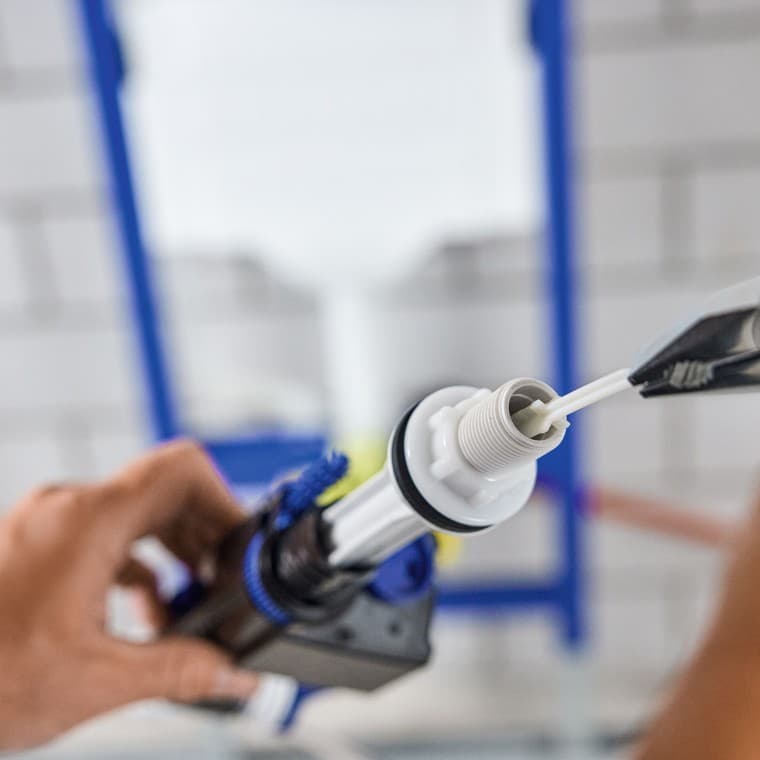 Zawór napełniający Geberit typ 323: łatwa wymiana filtra Zawór napełniający Geberit typ 323: łatwa wymiana filtra