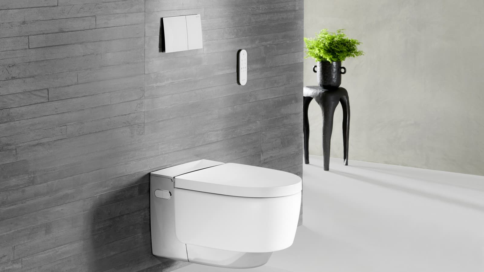 Geberit AquaClean Mera Comfort w wersji chromowanej z pilotem Sigma70 Geberit AquaClean Mera Comfort w wersji chromowanej z pilotem Sigma70