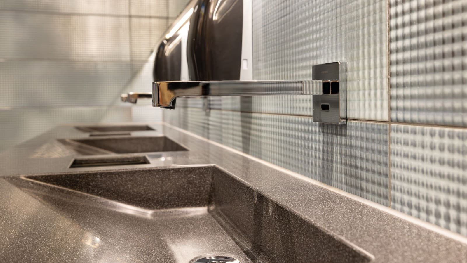 Bateria ścienna Geberit Brenta do umywalki Bateria ścienna Geberit Brenta do umywalki