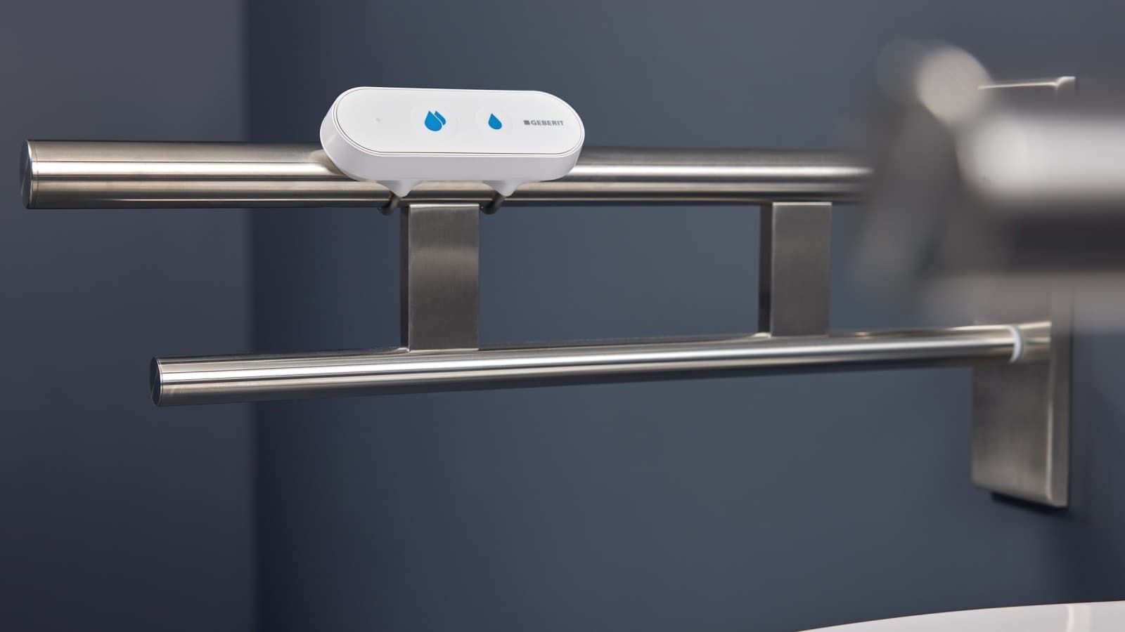 Zdalne spłukiwanie Geberit Bluetooth® jest łatwe w montażu i nadaje się także do modernizacji