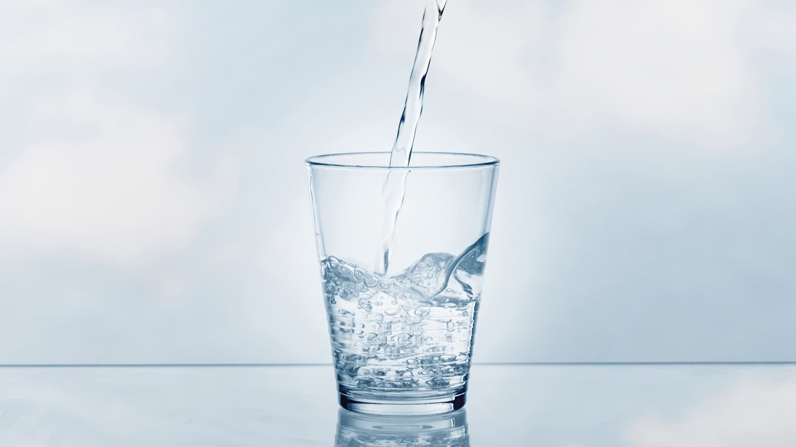 Higiena wody pitnej dzięki Systemowi Hygienicznemu Geberit (© 2024 winyuu/Shutterstock) Higiena wody pitnej dzięki Systemowi Hygienicznemu Geberit (© 2024 winyuu/Shutterstock)